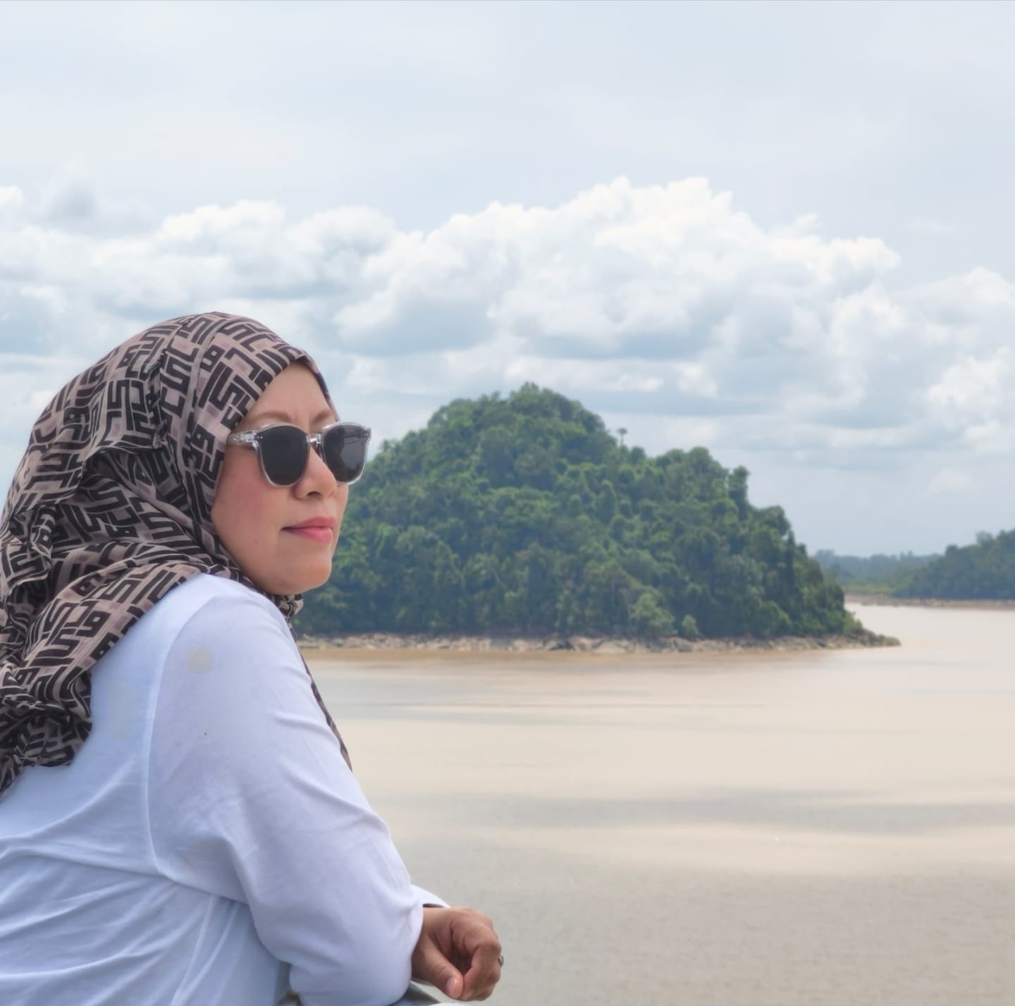 Customer photo review of Owen Square Framed Sunglasses