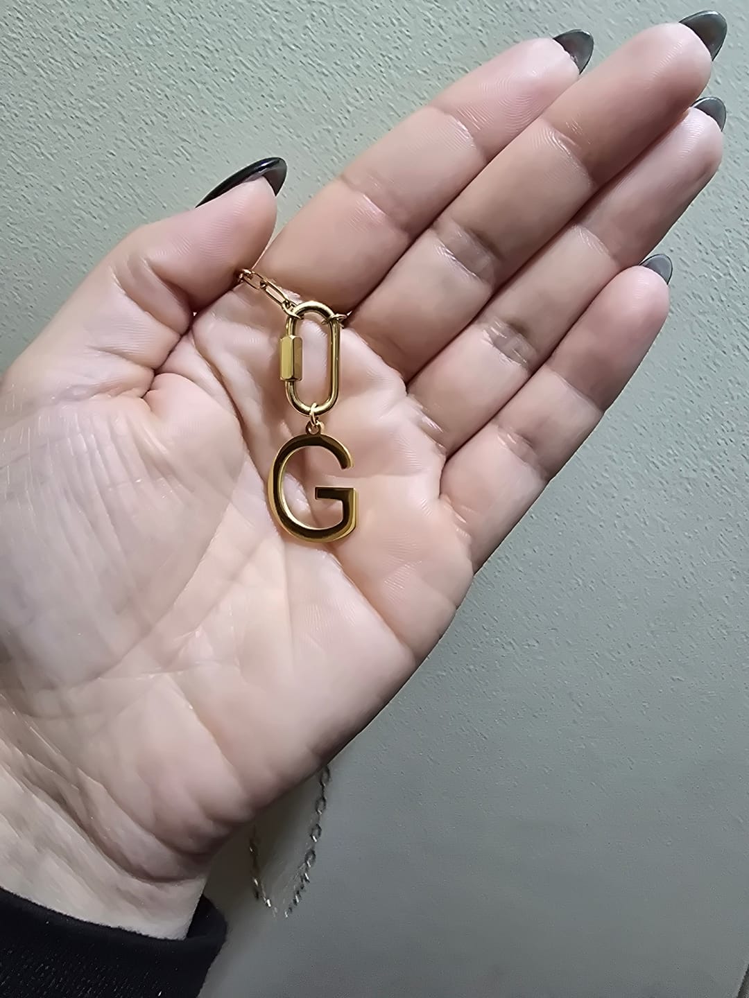 Customer photo review of Collar Broche Charm Letra Navidad