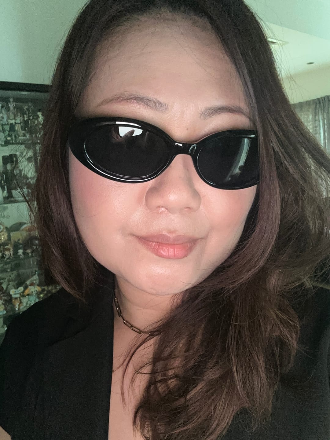 Customer photo review of Juno Oval Framed Sunglasses