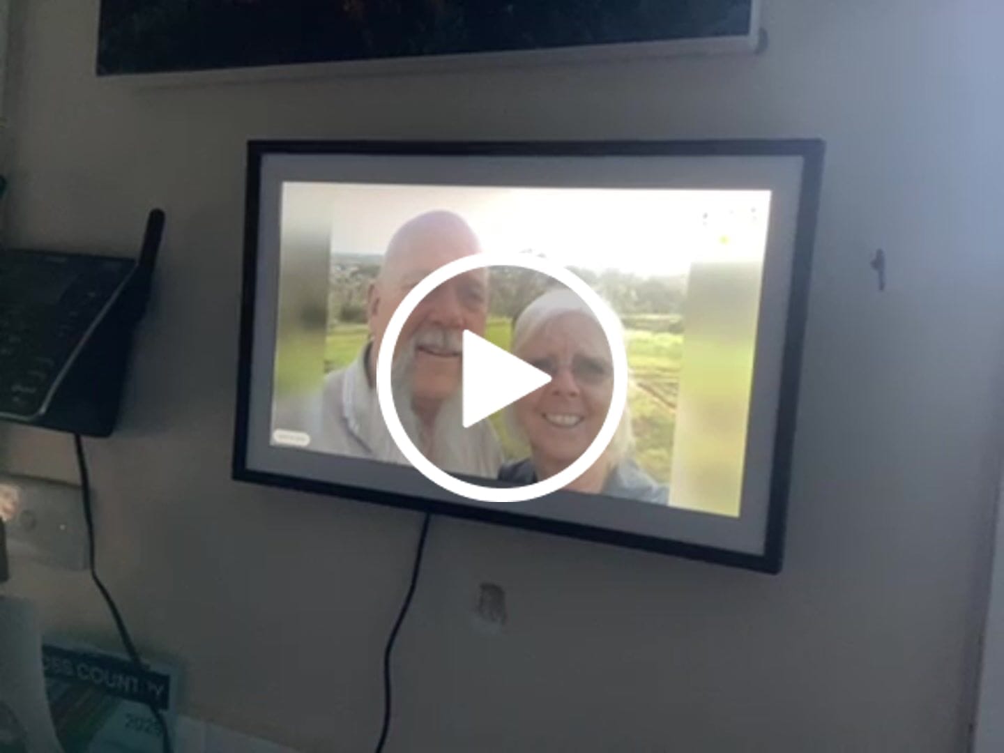 Customer video review of Digital Photo Frame