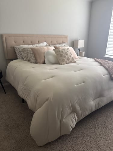 Customer photo review of MarshMellow Comforter