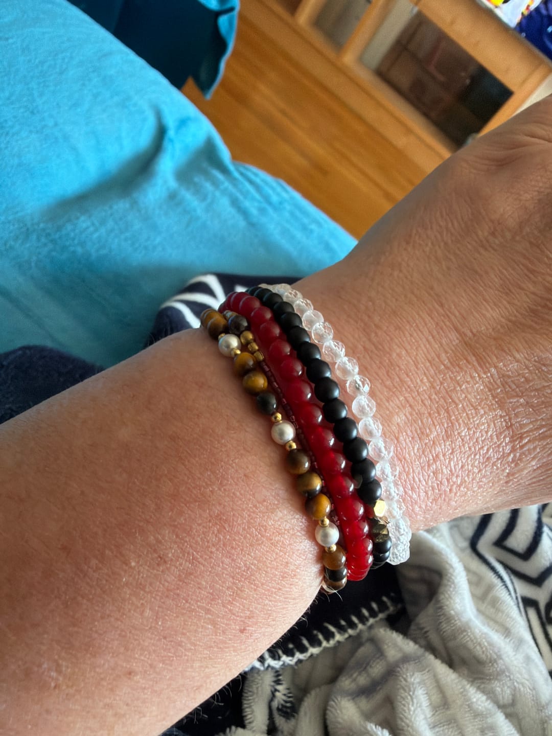 Customer photo review of Tigerauge Armband - zarte Stärke