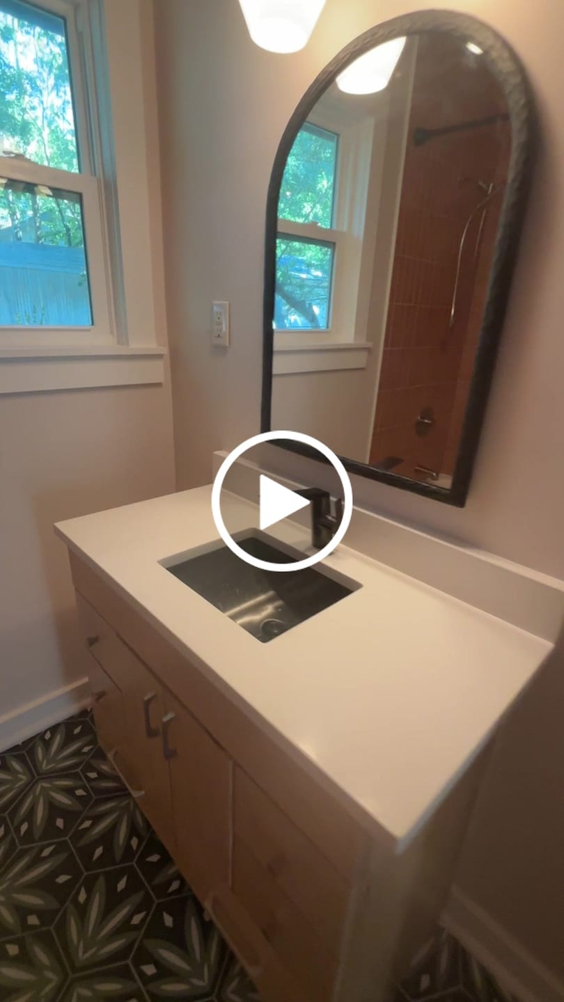 Customer video review of Kissinger modern basin bathroom sink faucet single handle single hole
