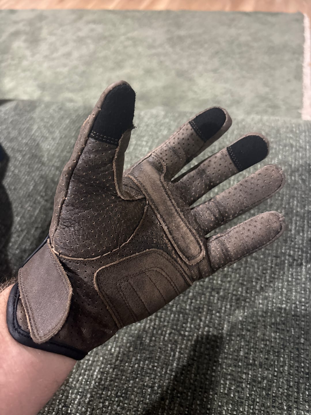 Customer photo review of Thumpa's | Short Cuff Summer Motorbike Gloves | Perforated Retro Brown Distressed Leather