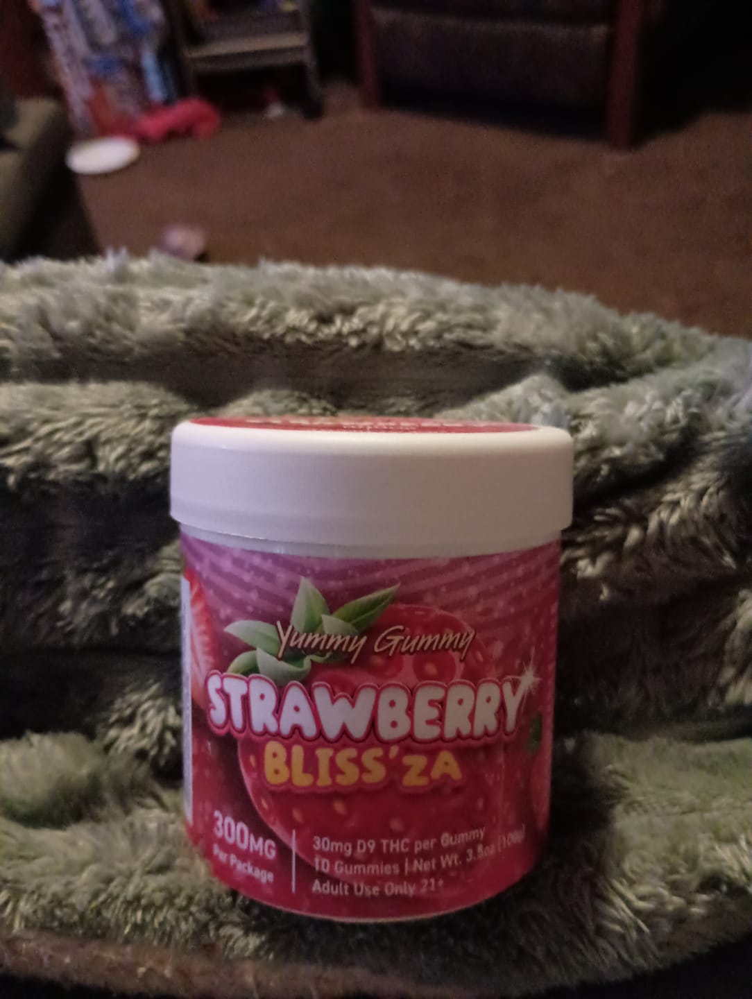 Customer photo review of 300MG Yummy Gummy D9