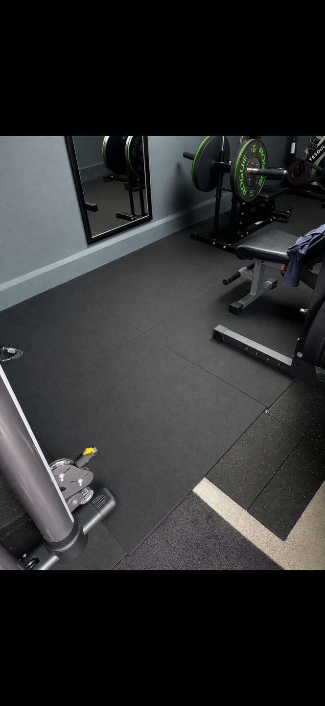 Customer photo review of Bodenschutzmatte Pro | Granulat-feine Körnung | Fitnessboden