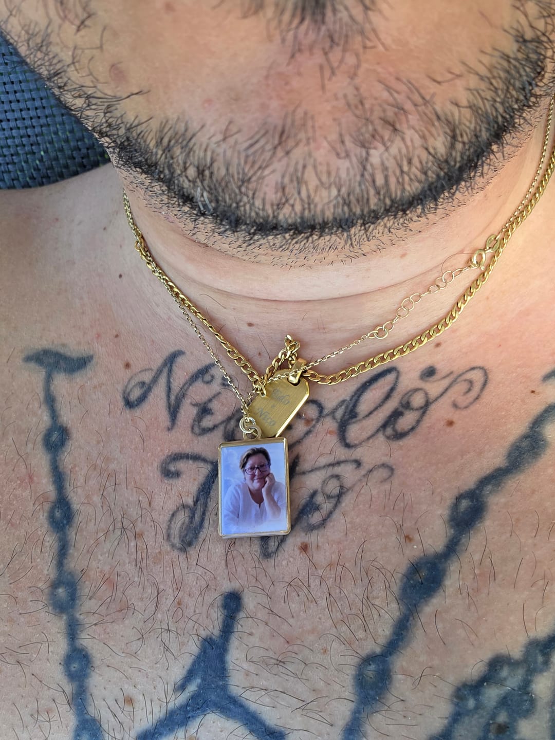Customer photo review of Collana  foto fonte/retro personalizzata forma rettangolare