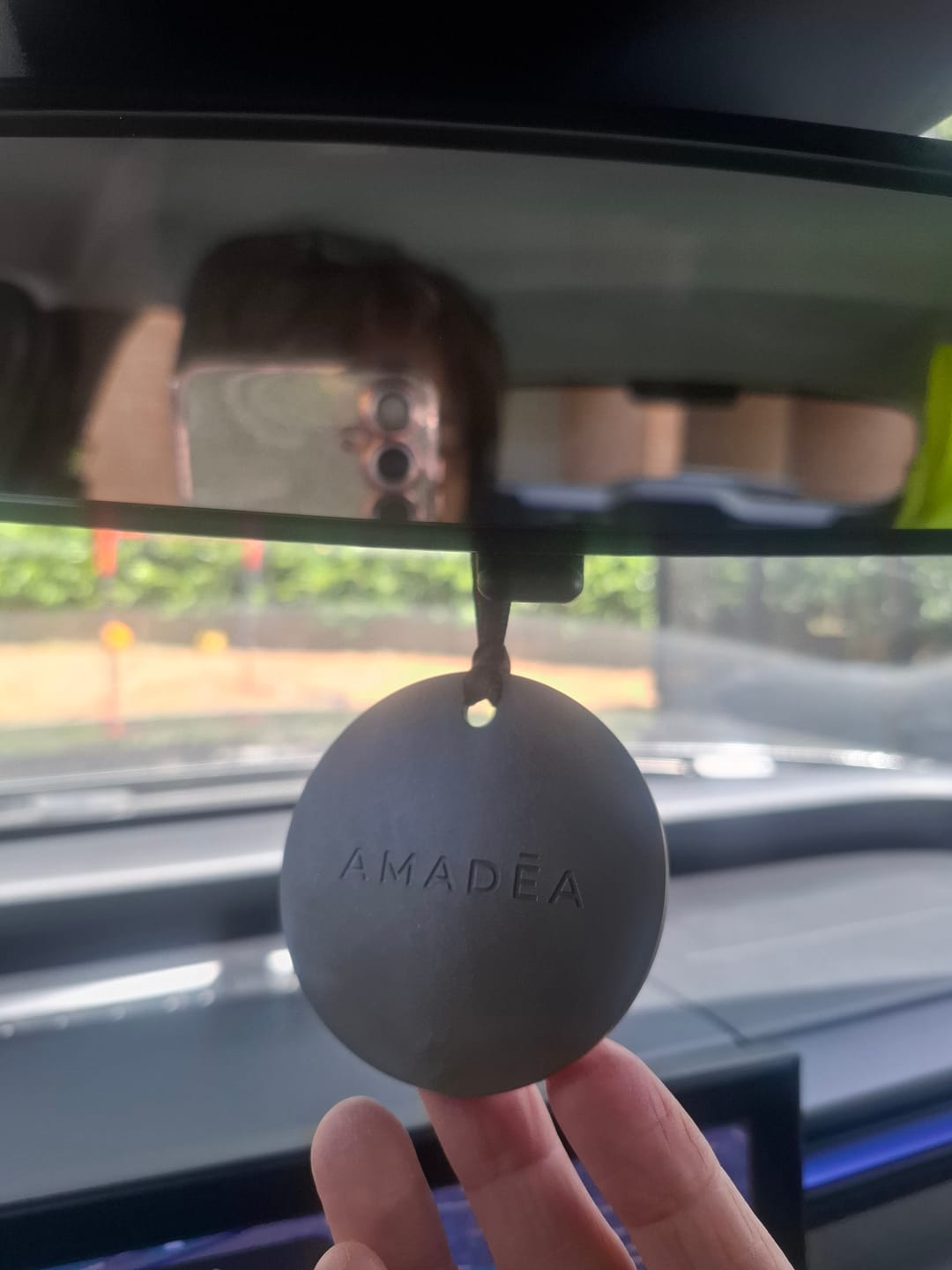 Customer photo review of 3 Profumatori "Classic" per ambienti, armadi, cassetti e auto. I ciondoli di Amadēa