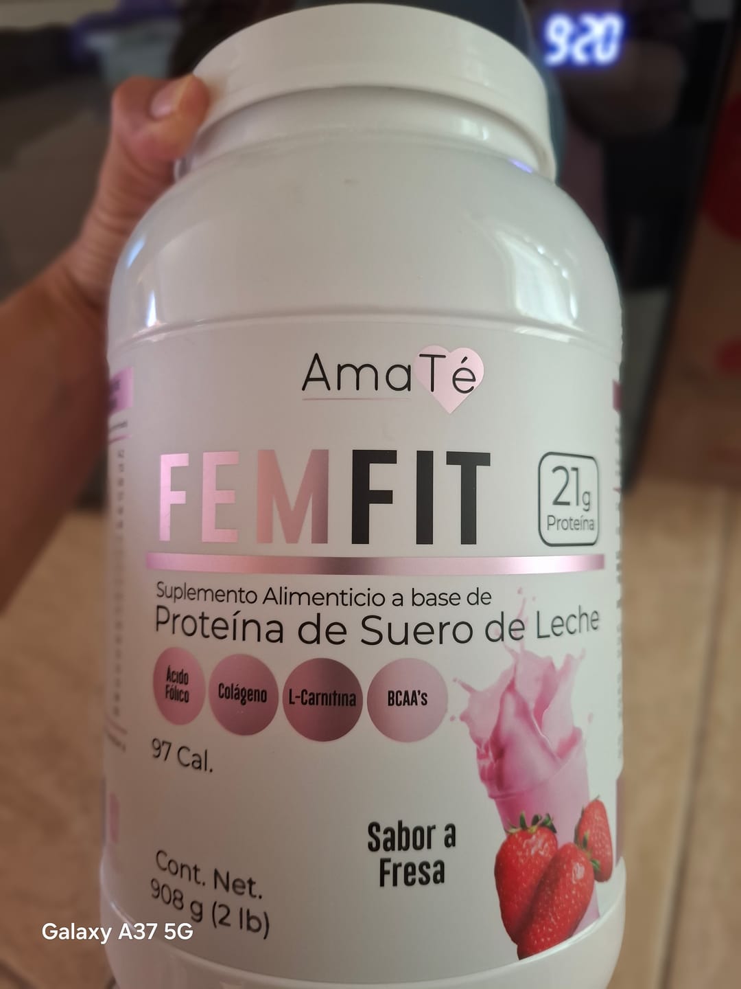 Customer photo review of Proteína FEMFIT