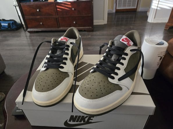Customer photo review of JORDAN 1 LOW x TRAVIS SCOTT MEDIUM OLIVE