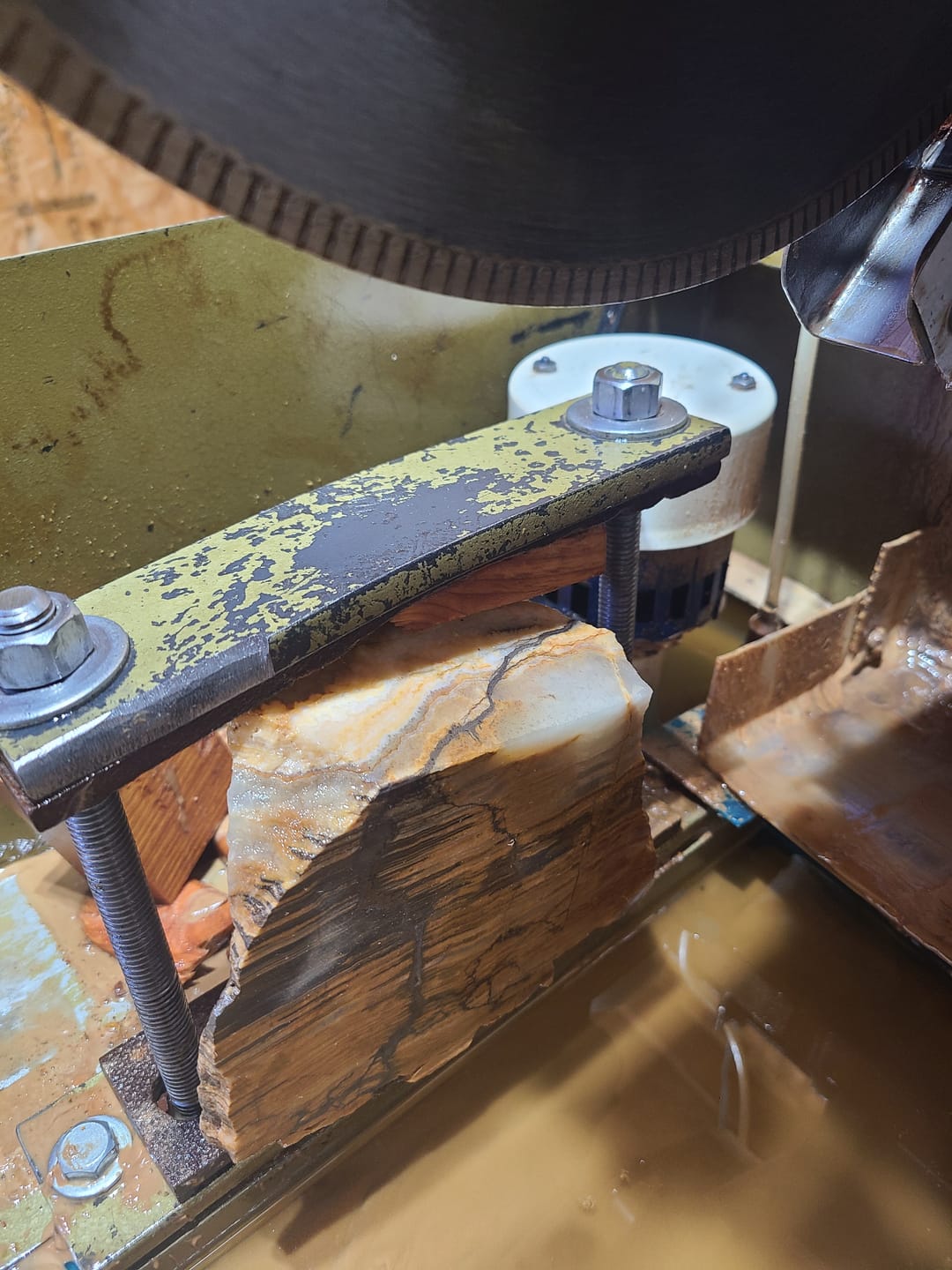 Customer photo review of Gemking Lapidary Saw Blades with Ultra-Thin Notched Rim for Wet Cutting of Hard Materials such as Agate, Petrified Wood or Jade