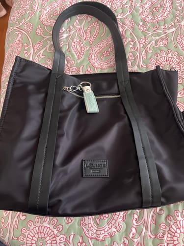 Reseña con foto de un cliente sobre Bolso Nylon Llavero Icónicas