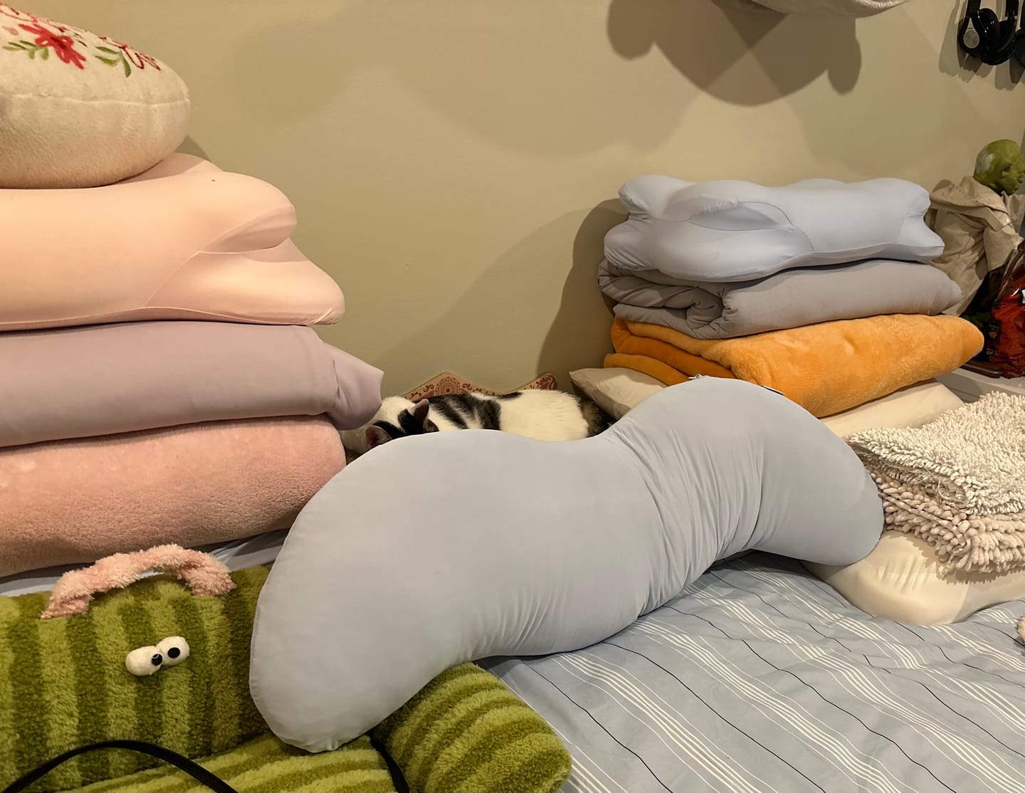 Customer photo review of BodyAlign Cooling Pillow