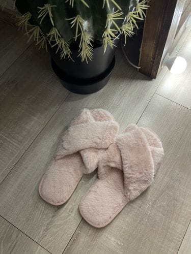 Customer photo review of Nordic Cozy Cross Band Slippers