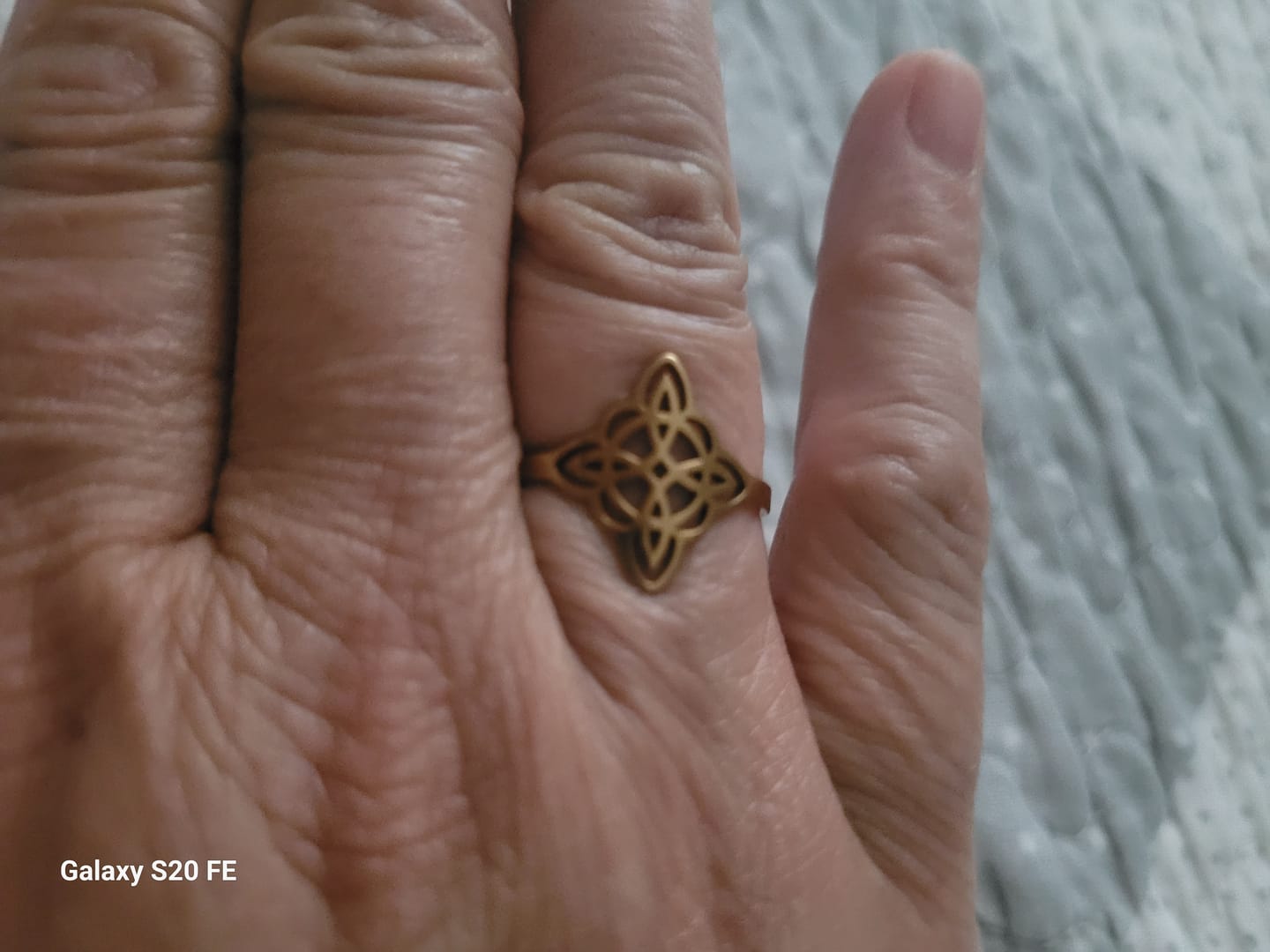 Customer photo review of Bague Ajustable "Protection Éternelle" - Noeud de Sorcière
