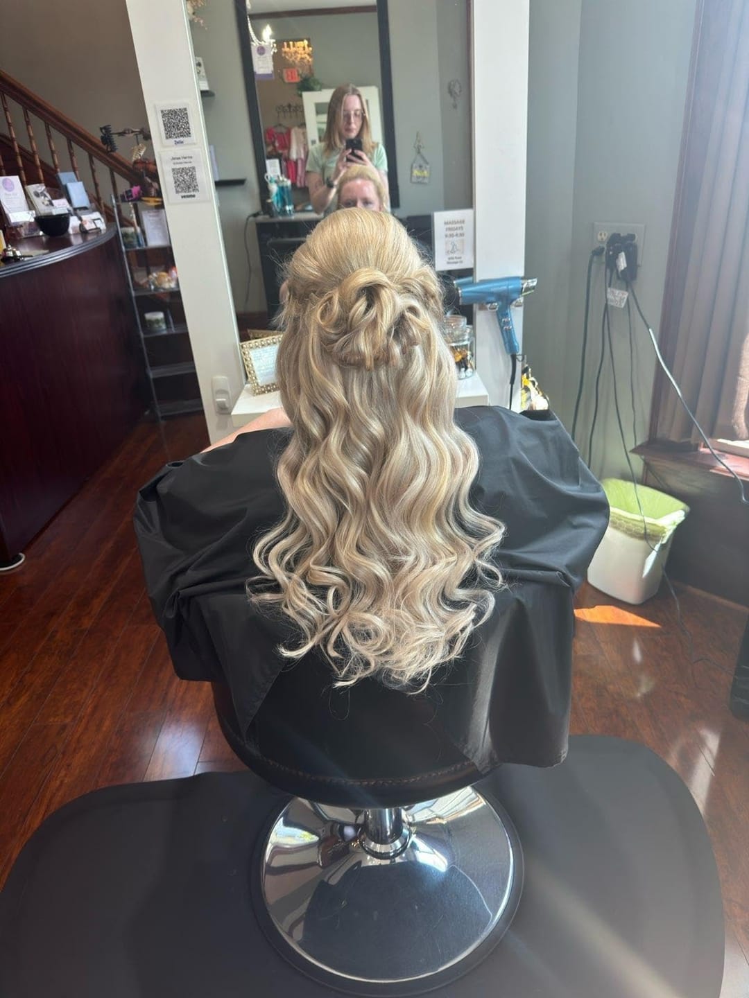 Customer photo review of Best Virgin Machine Hair Weft Brazilian 100% Human Hair Sew In Bundles Platinum Blonde (#60)