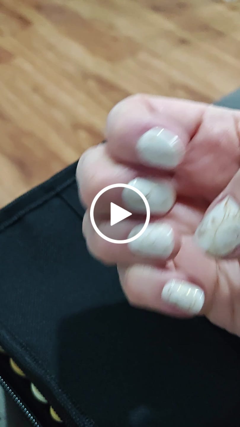 Customer video review of Luna Mood | Stickers de Esmalte