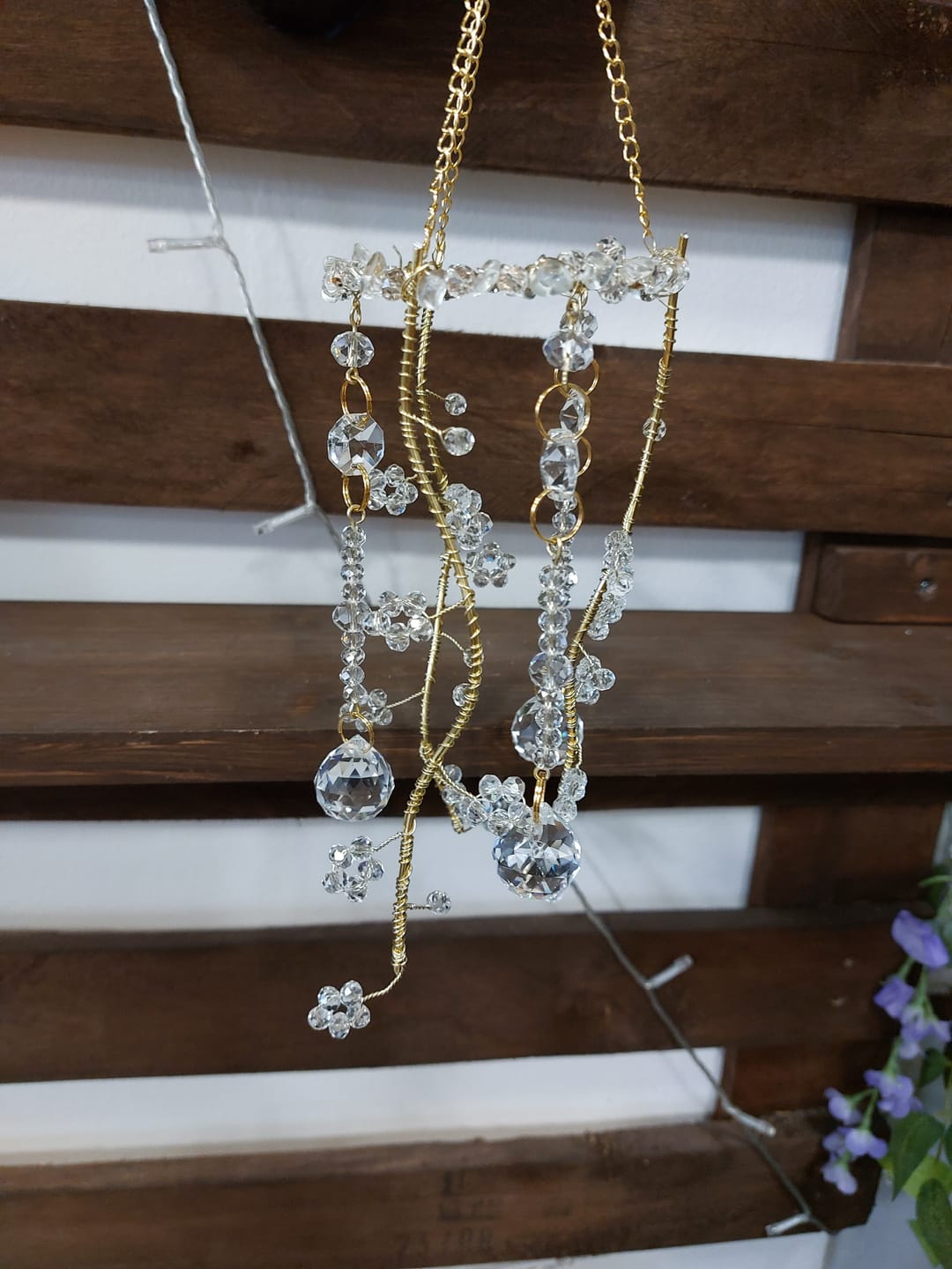 Customer photo review of Patreon Floral sun catcher DIY kit with crystals - Vinca
