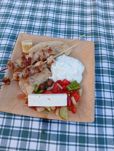 Customer photo review of Traditional Greek Wheat Pita Bread – The Everyday Round for Wraps and Meze (10 Rounds × 18 cm)