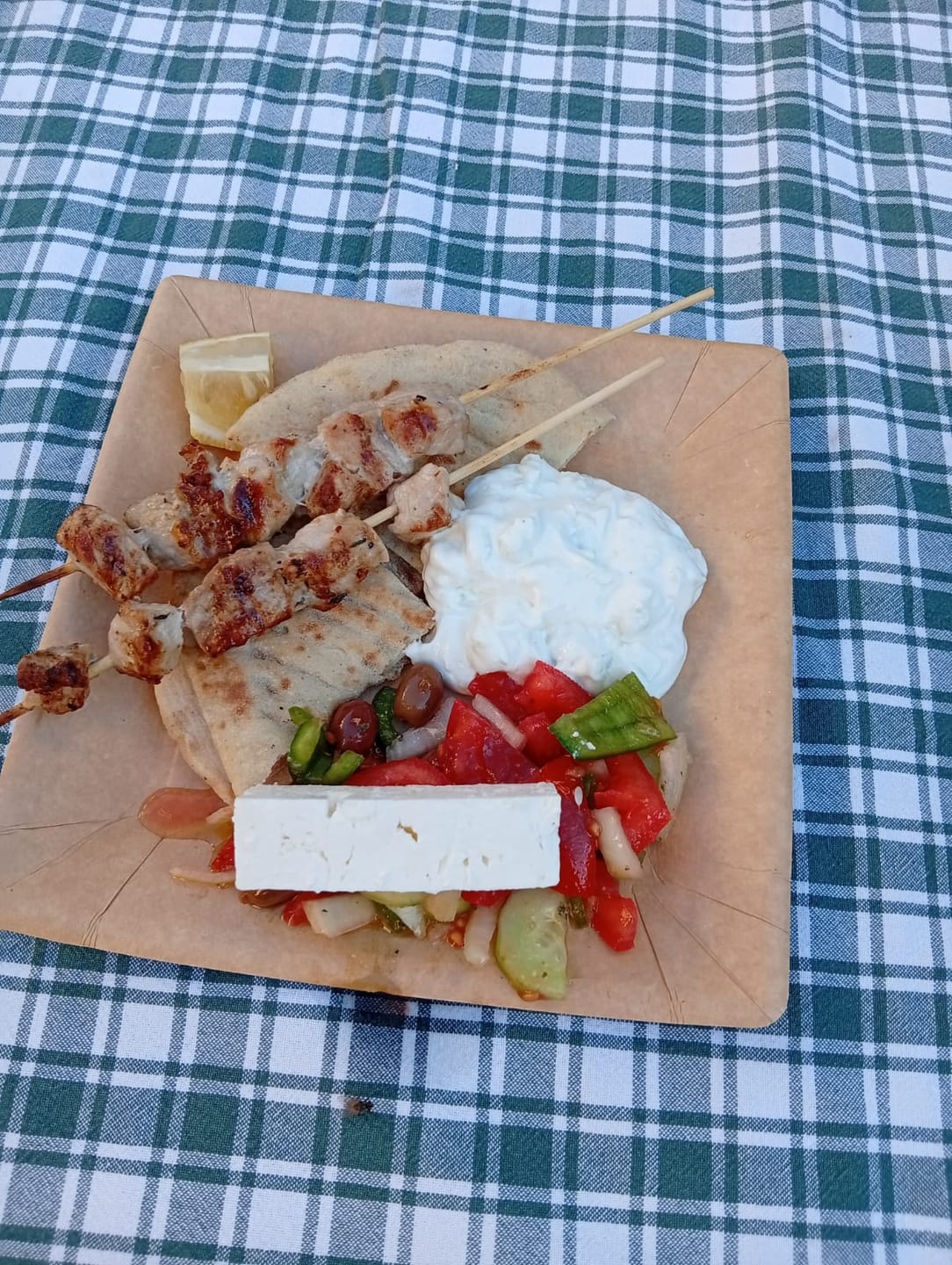 Customer photo review of Traditional Greek Wheat Pita Bread – The Everyday Round for Wraps and Meze (10 Rounds × 18 cm)