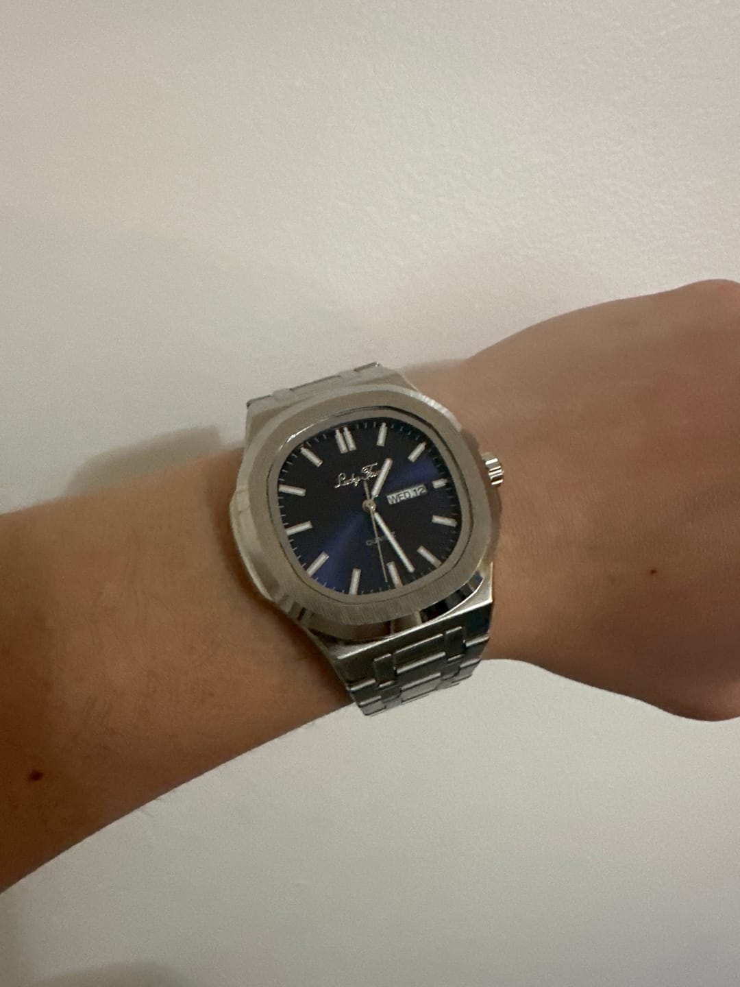 Customer photo review of Lucky Fours® Brone