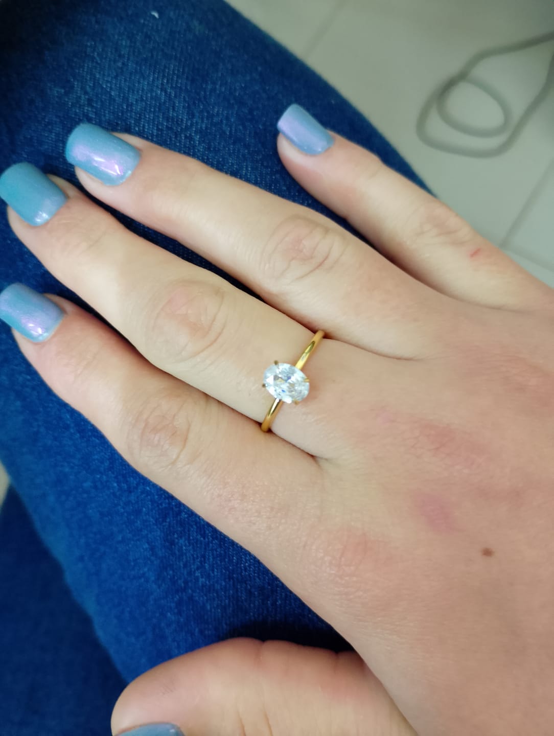 Customer photo review of Anel Solitário Lumière Banhado em Ouro 18k