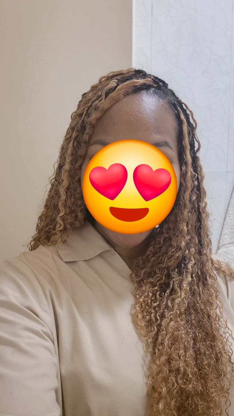 Customer photo review of #27/30 Mix Color Blend Water Deep Wave Feather Crochet Hair