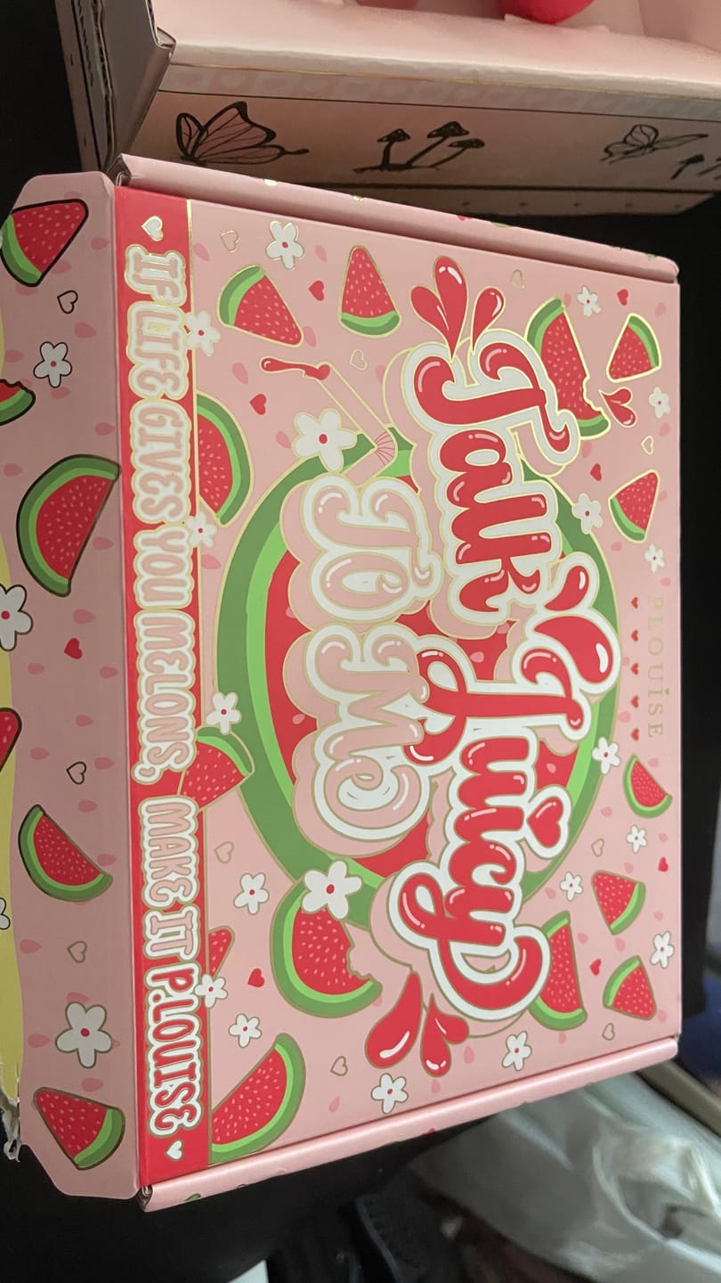 Reseña de la foto del cliente de P. Louise Budget Box (suscripción mensual) Fecha de inicio Agosto
