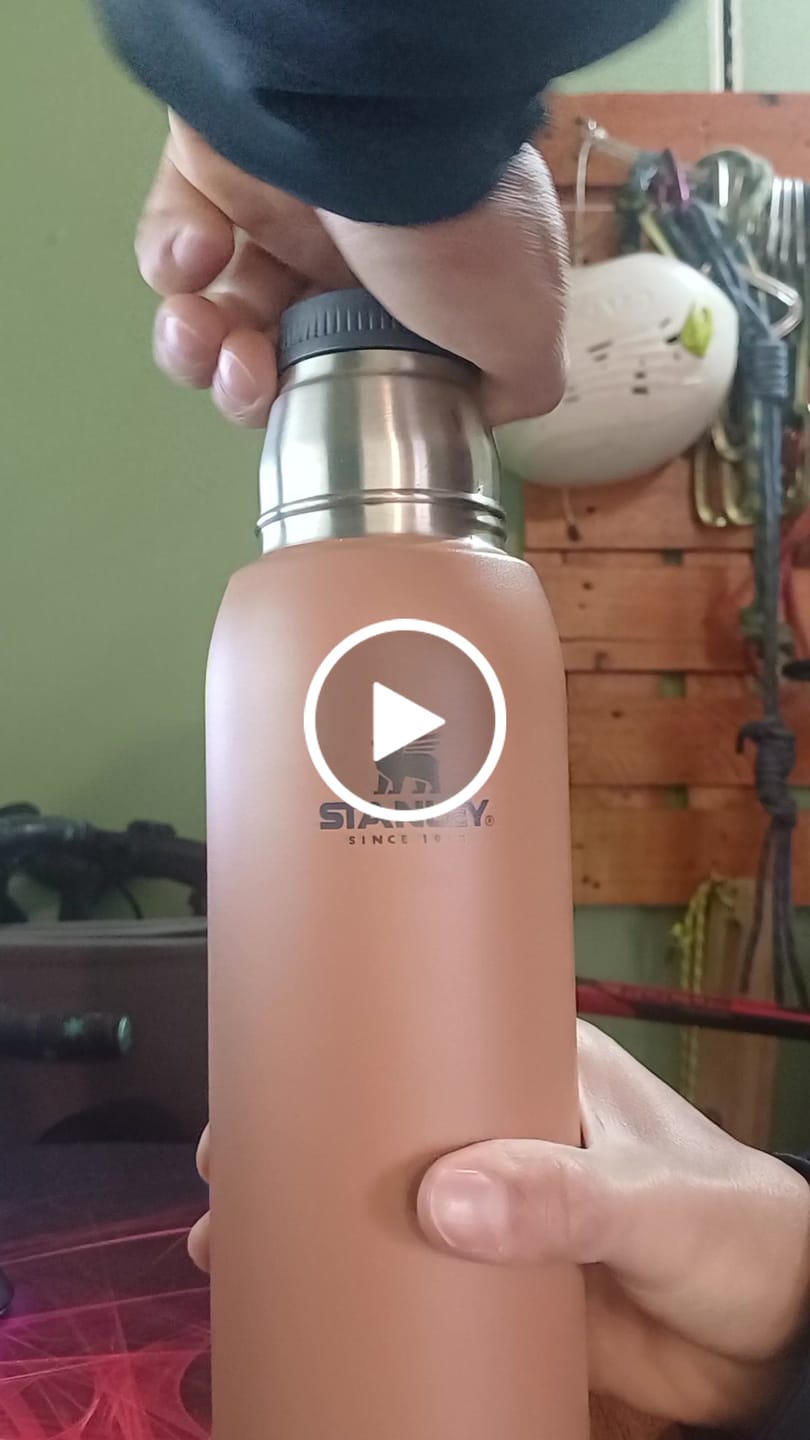 Customer video review of Termo Stanley Adventure To-Go Toast | 750 Ml