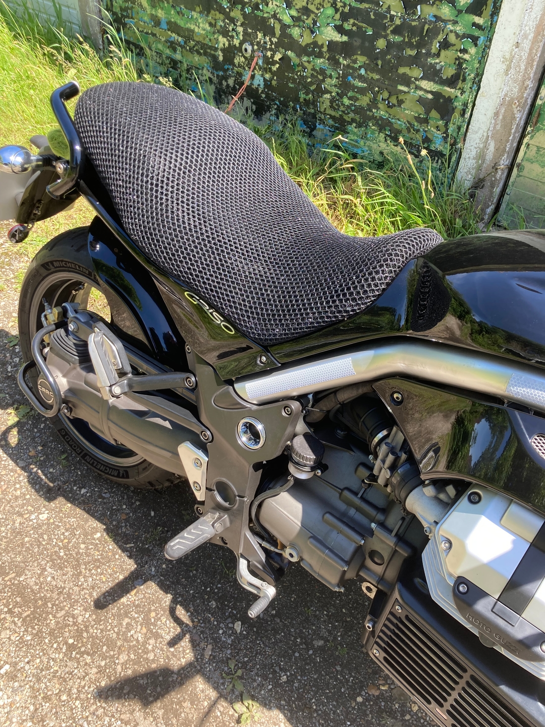 Wind Rider mesh seat cover on a Moto Guzzi Griso