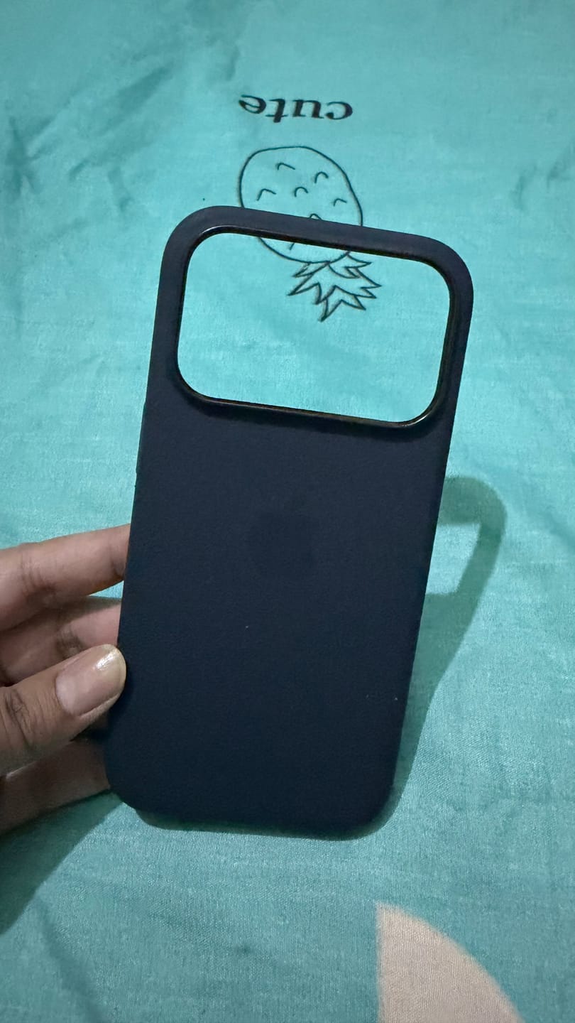 Customer photo review of iPhone 17 Pro Silicone Case with MagSafe