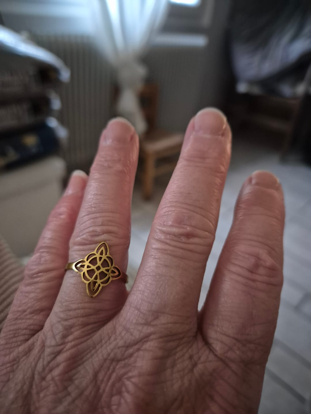 Customer photo review of Bague Ajustable "Protection Éternelle" - Noeud de Sorcière
