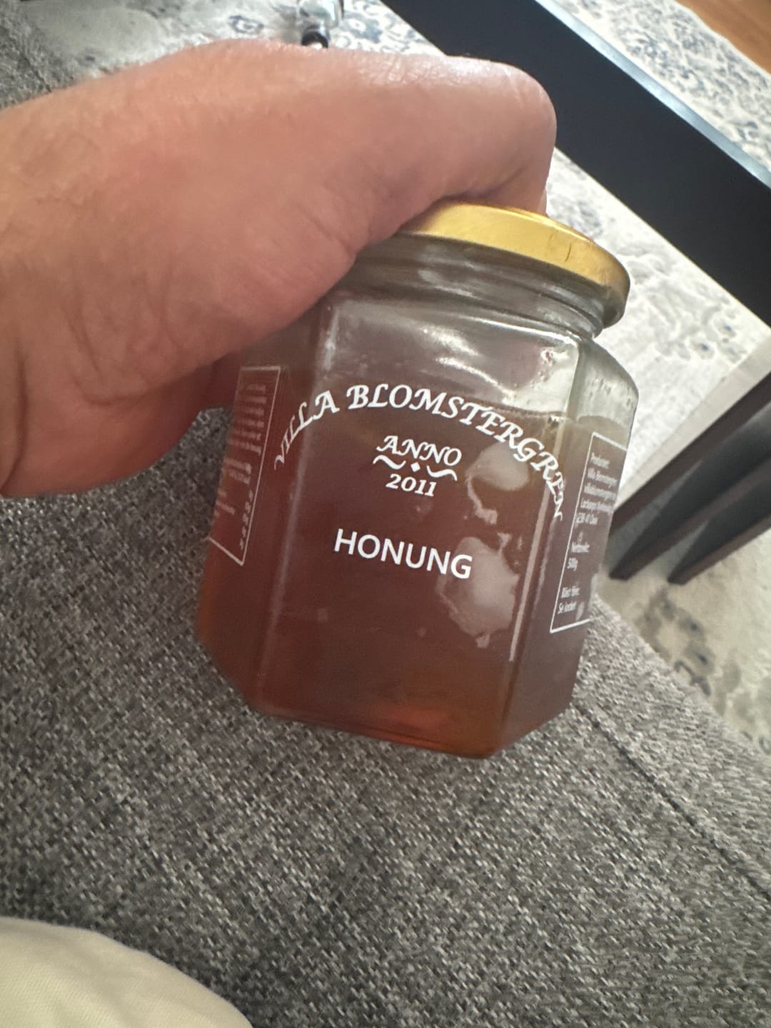 Customer photo review of Stort honungspaket – 2 kg flytande honung + halva priset på 250g ljunghonung!