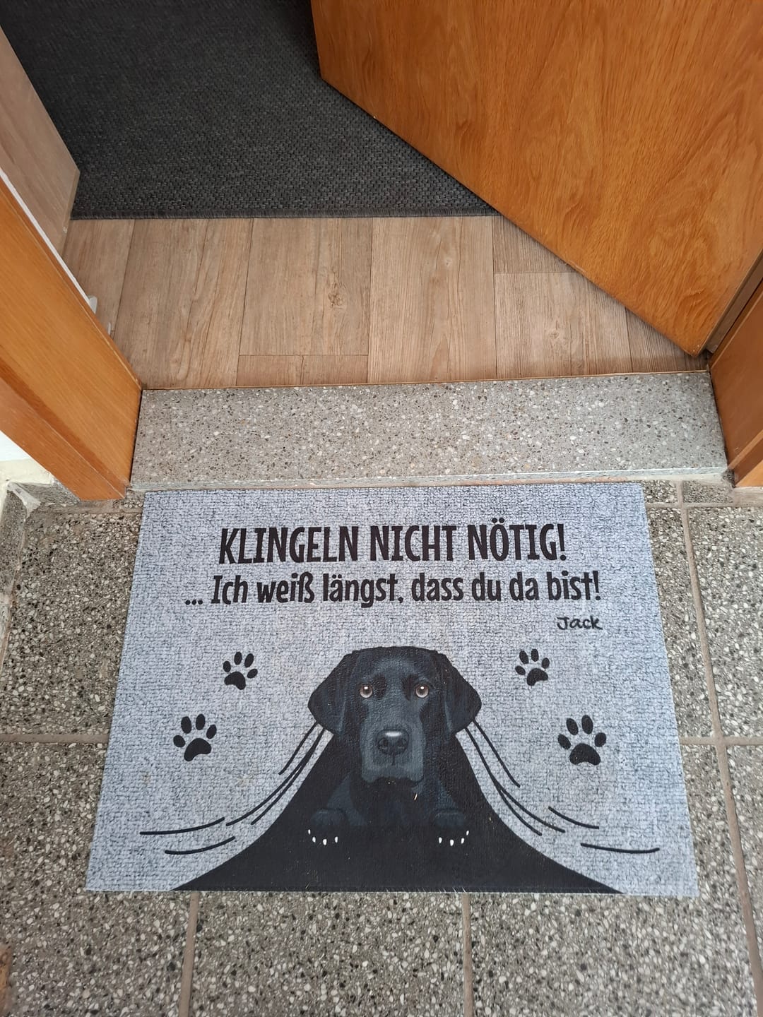 Customer photo review of Personalisierte Fußmatte - Klingeln nicht nötig