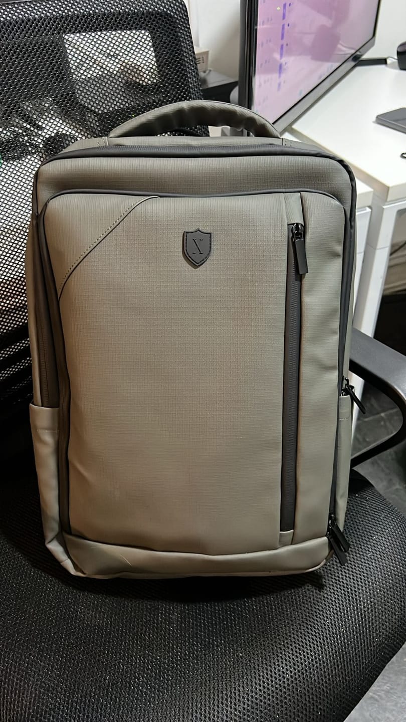 Customer photo review of Slim Backpack