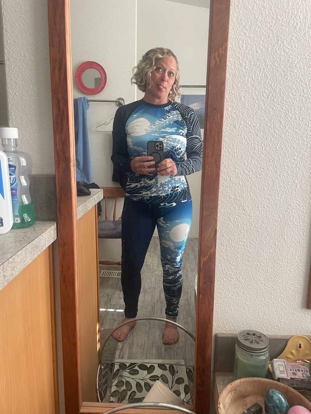 Customer photo review of MIZU WOMEN RASH GUARD