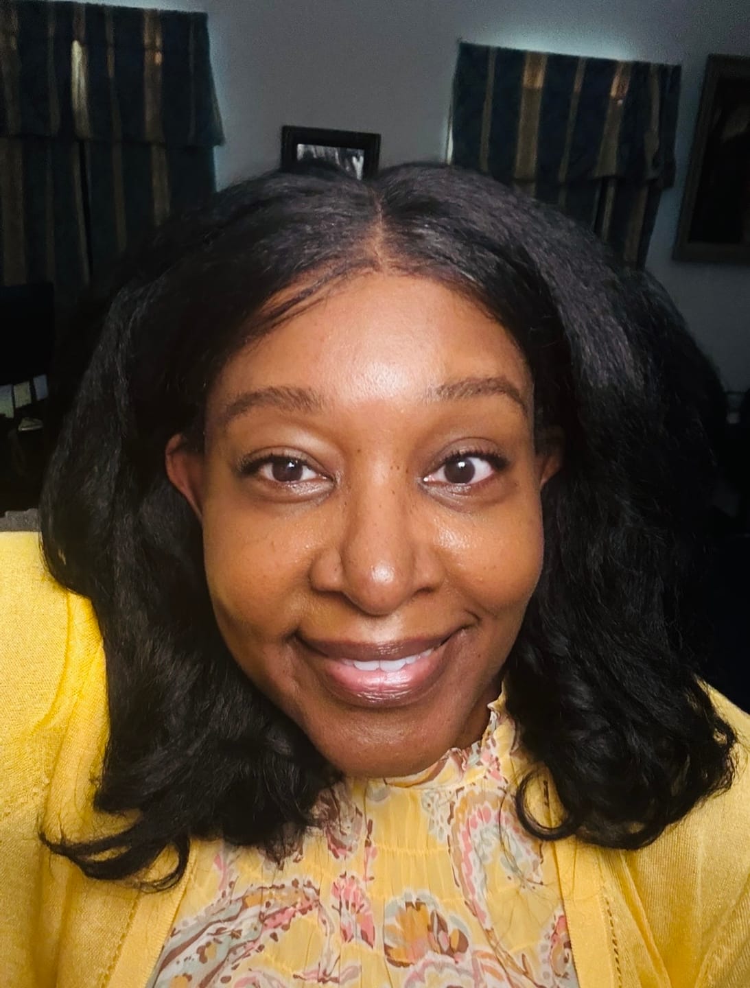Customer photo review of Chade Magic Lace Heart Hairline Glueless Y-Part HD Lace Front Wig - MHH05