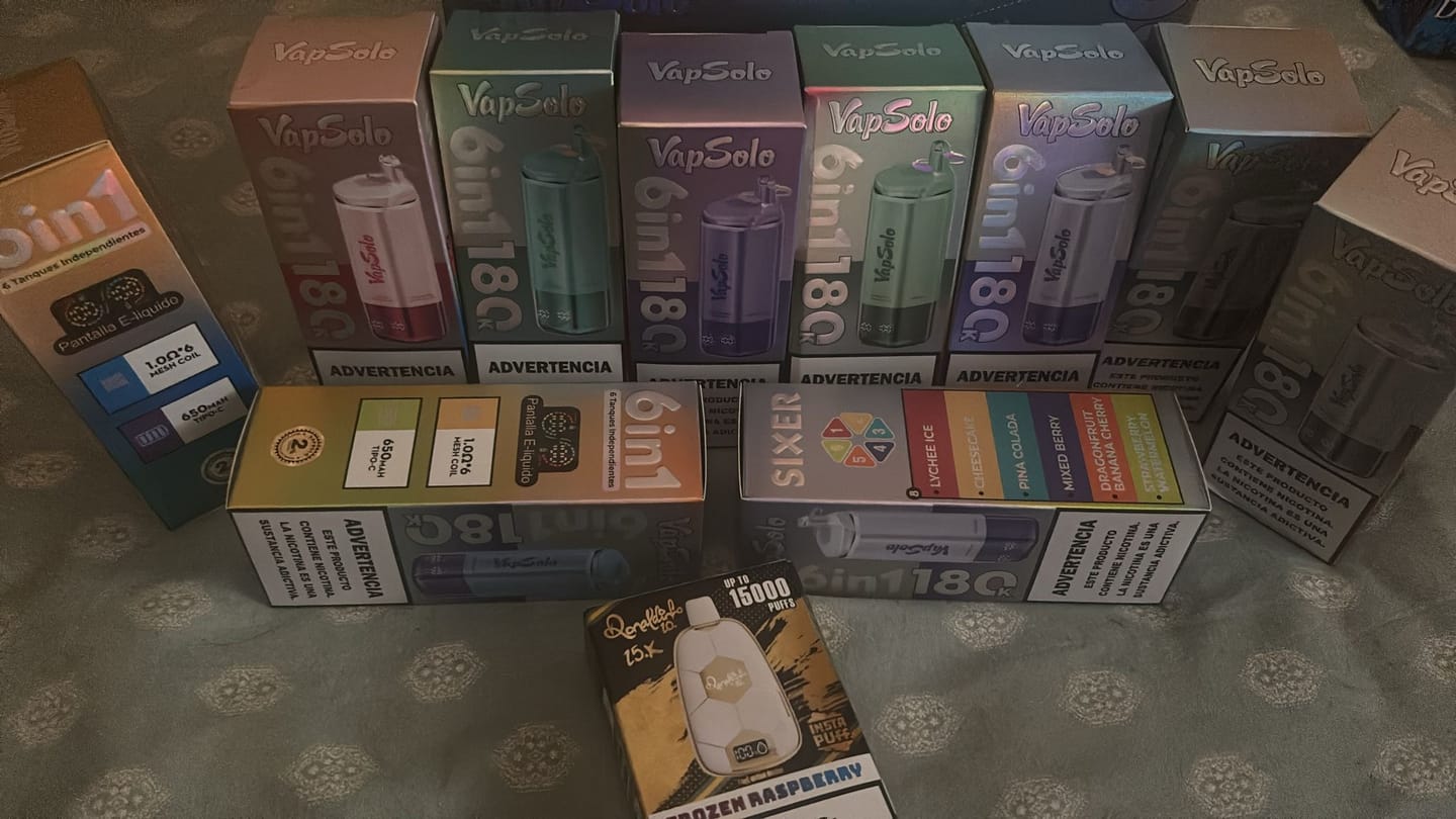 Customer photo review of VAPSOLO SIXER 180k | 6 sabores en 1