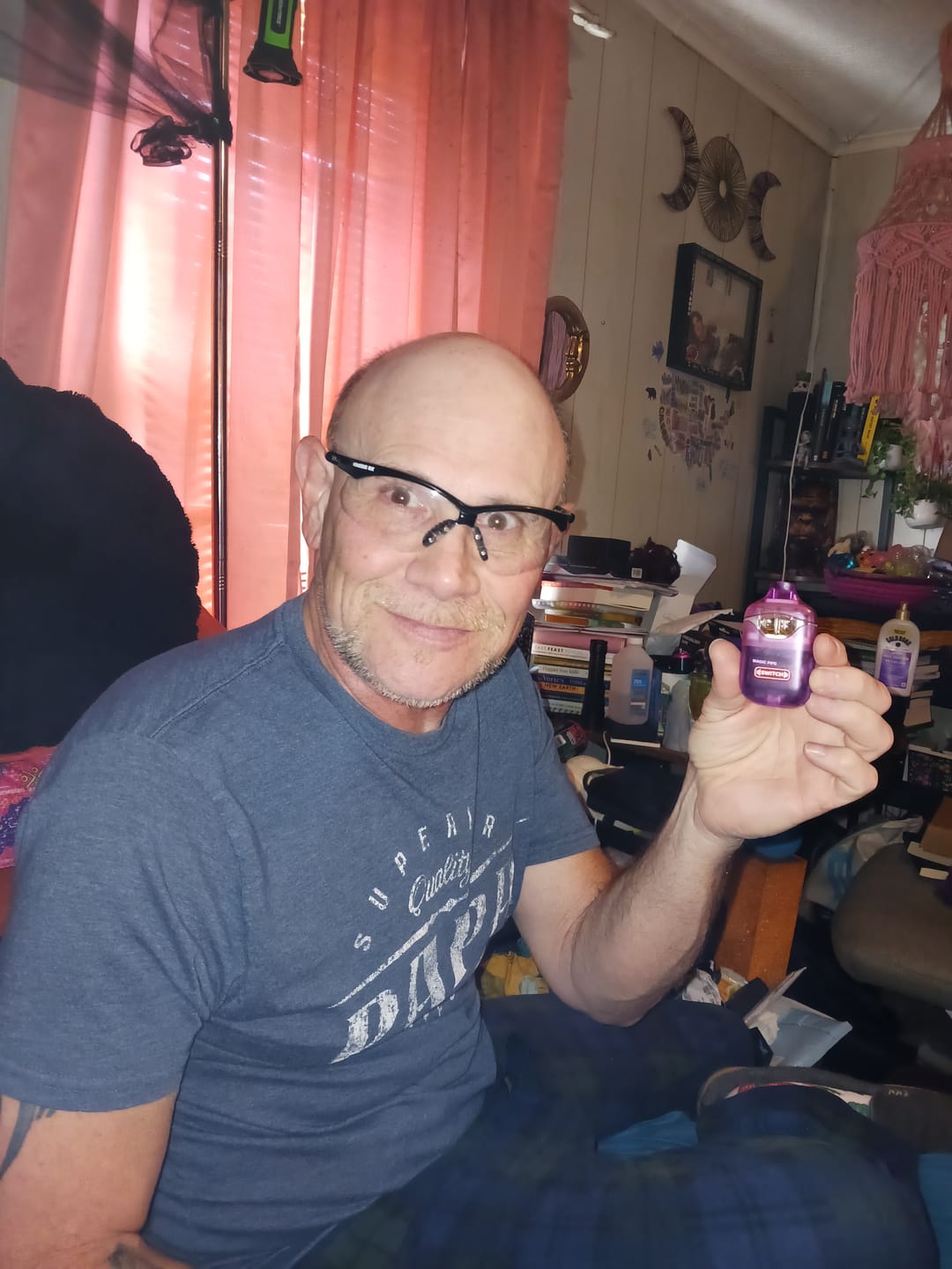 Customer photo review of Switch - 2G NYC Sour Diesel/Candy Gas