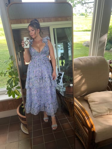 Customer photo review of Barcelona Midi in Lilac by Mac Duggal - RENTAL