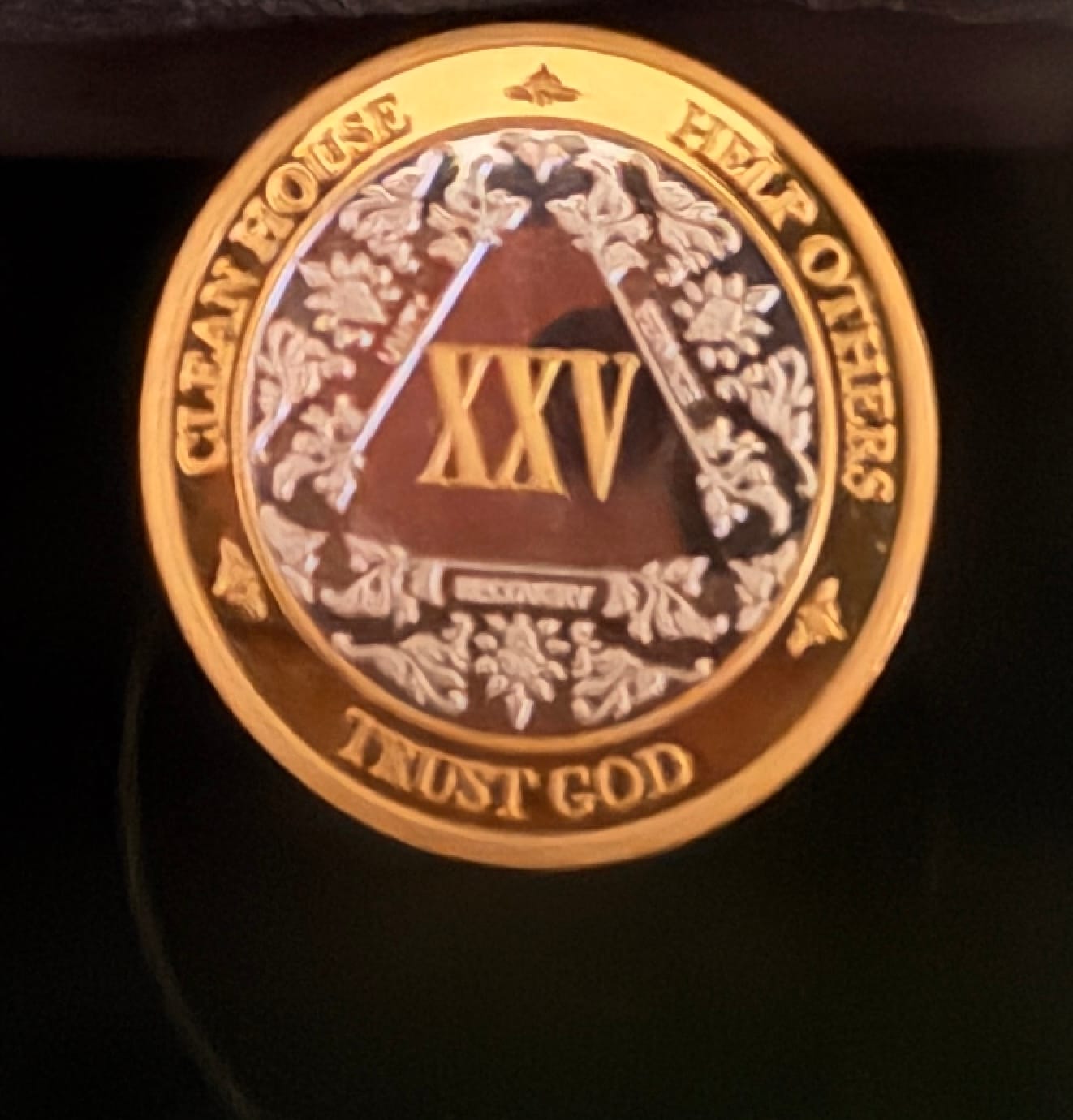 Customer photo review of 25 Year 40mm Gold & Silver AA Medallion - Bi-Plate Fancy Twenty-Five Year Chip/Coin