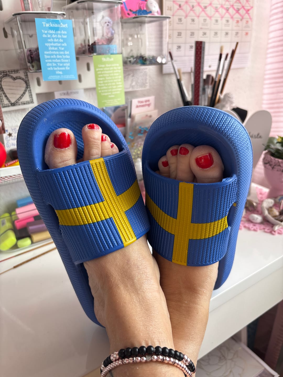 Customer photo review of HappyFlops World Cup