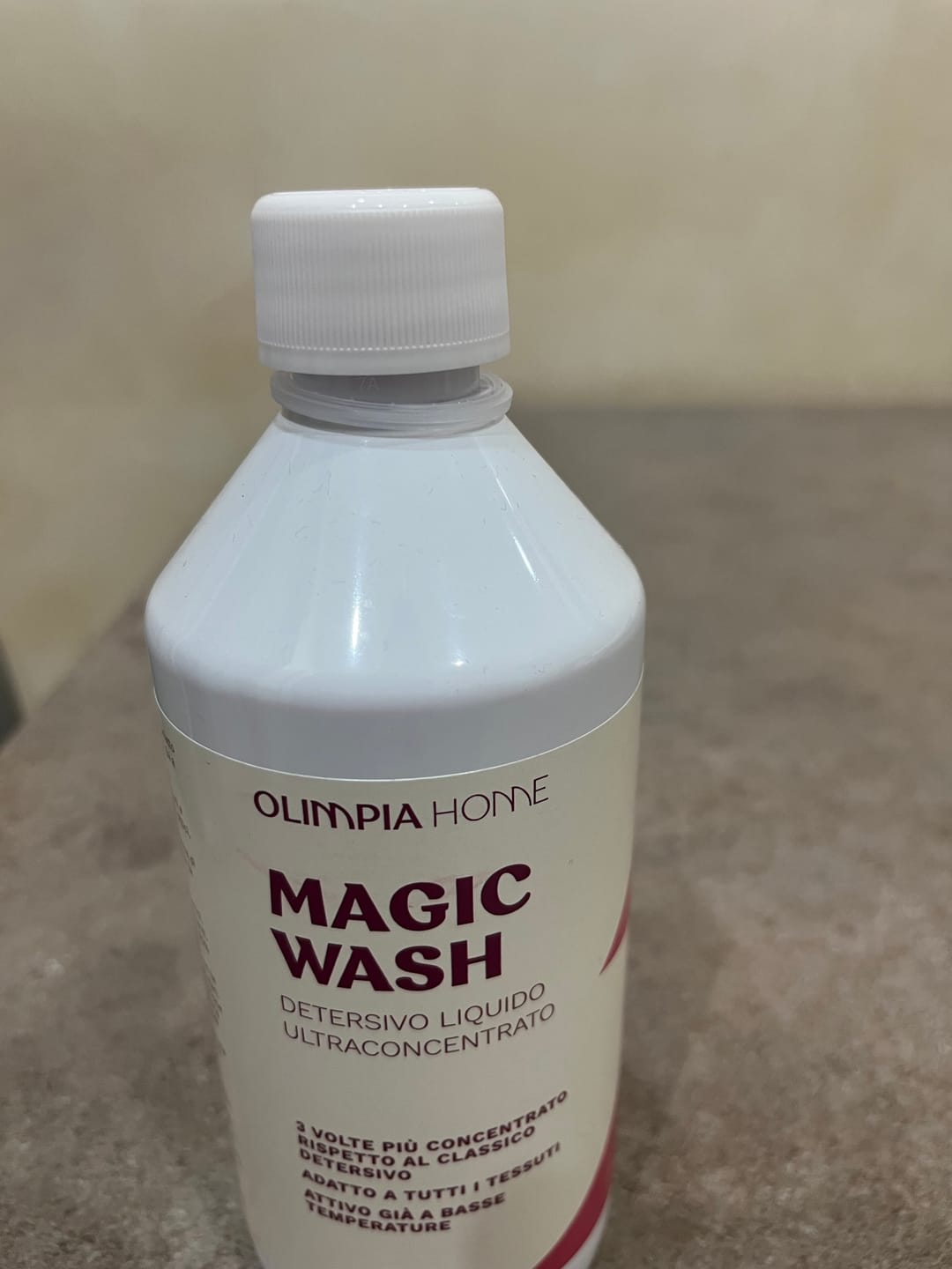 Customer photo review of Magic Wash Liquido - Il Detersivo Professionale per un Bucato Perfetto