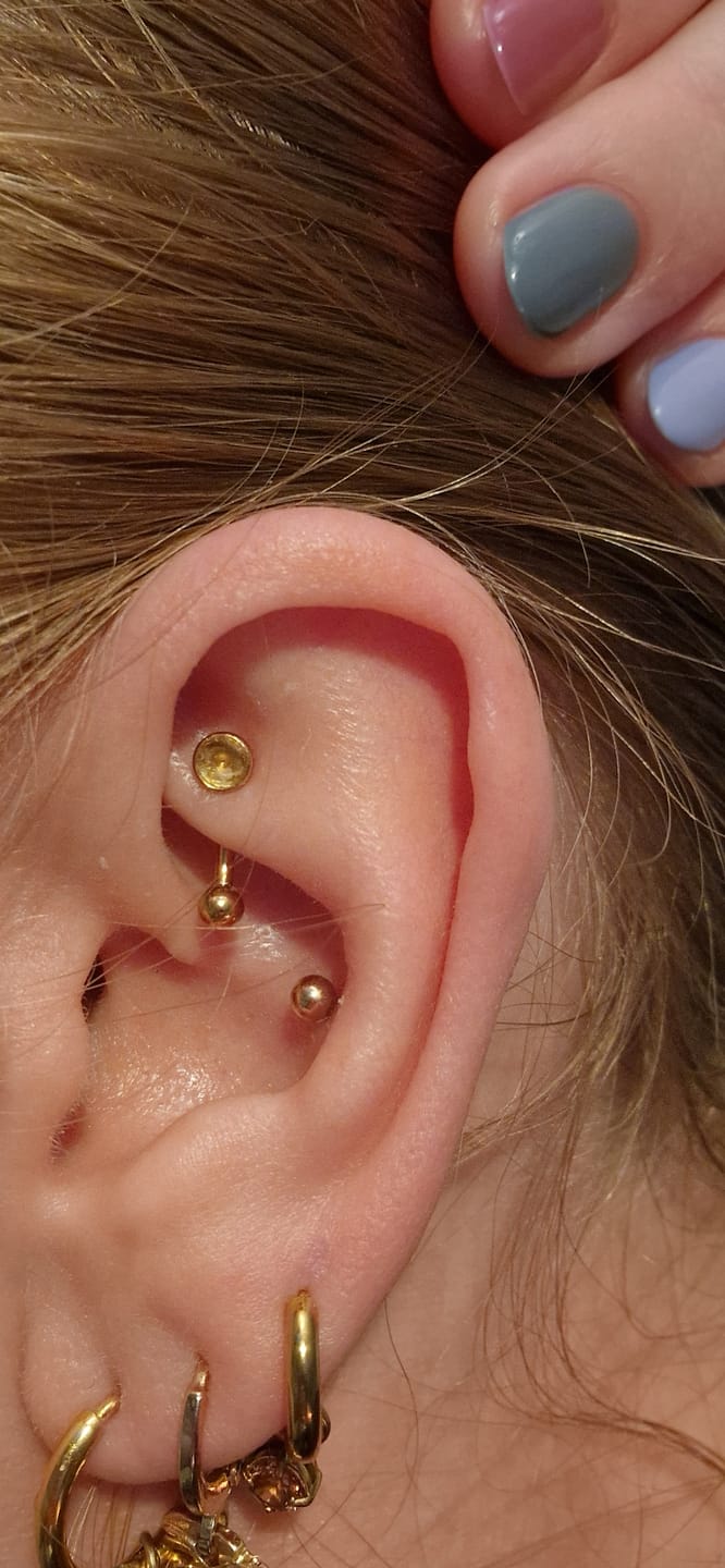 Customer photo review of Piercing Curved Barbell mit Schmuckstein - 1H/07