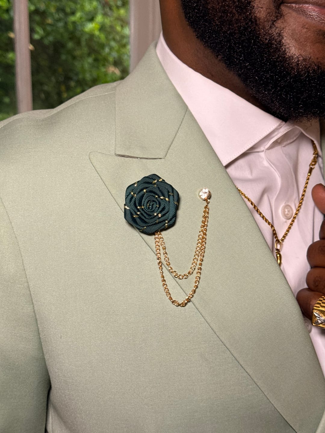 Customer photo review of Men's Charming Floral Rose Chain Brooch