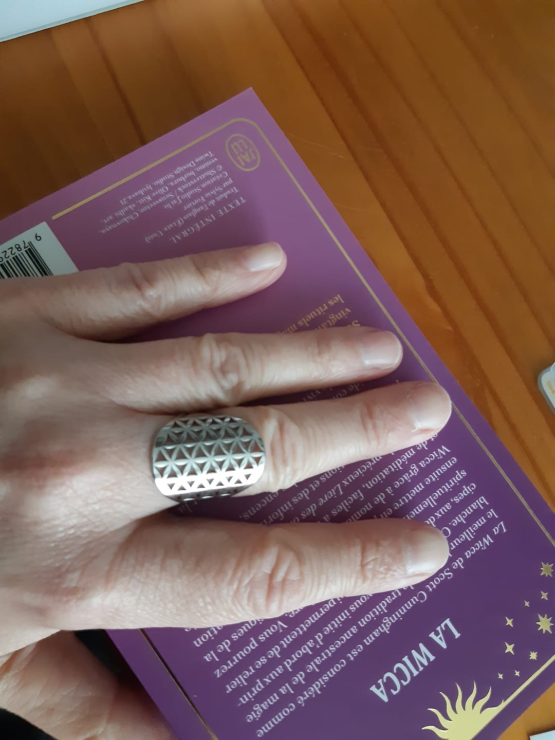 Customer photo review of Bague Ajustable "Fleur de Vie"