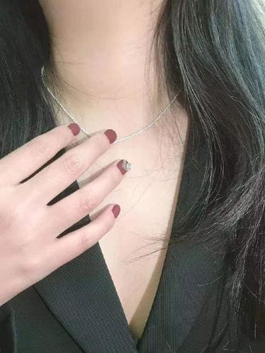 Customer photo review of Sparkling Beauty Necklace