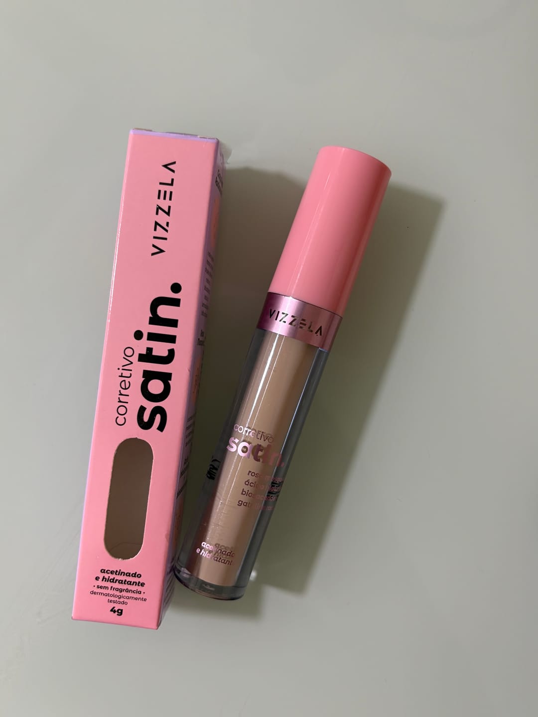Customer photo review of Corretivo Líquido SATIN - Vizzela