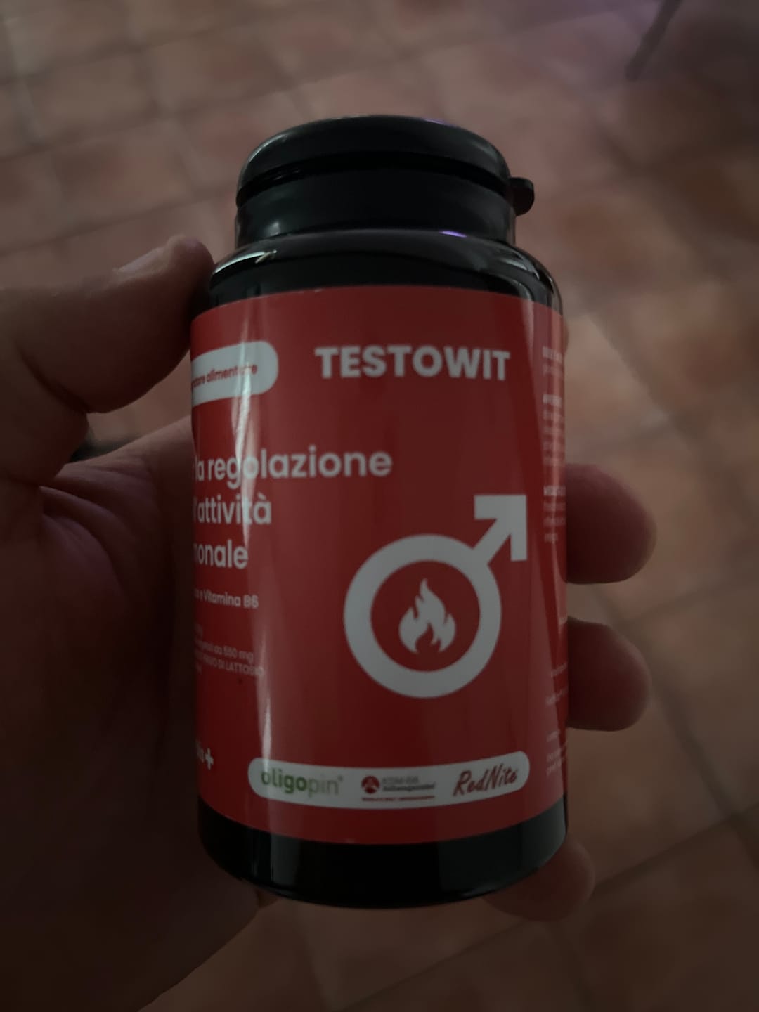 Kundrecension med bild av TESTOWIT – Hormonbalans – 120 kapslar