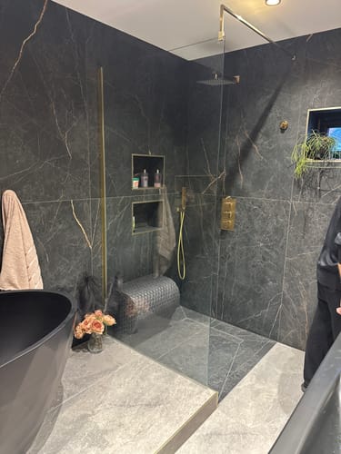 Customer photo review of Hudson Reed 1000mm Wetroom Screen With Brass Support Bar - Brushed Brass